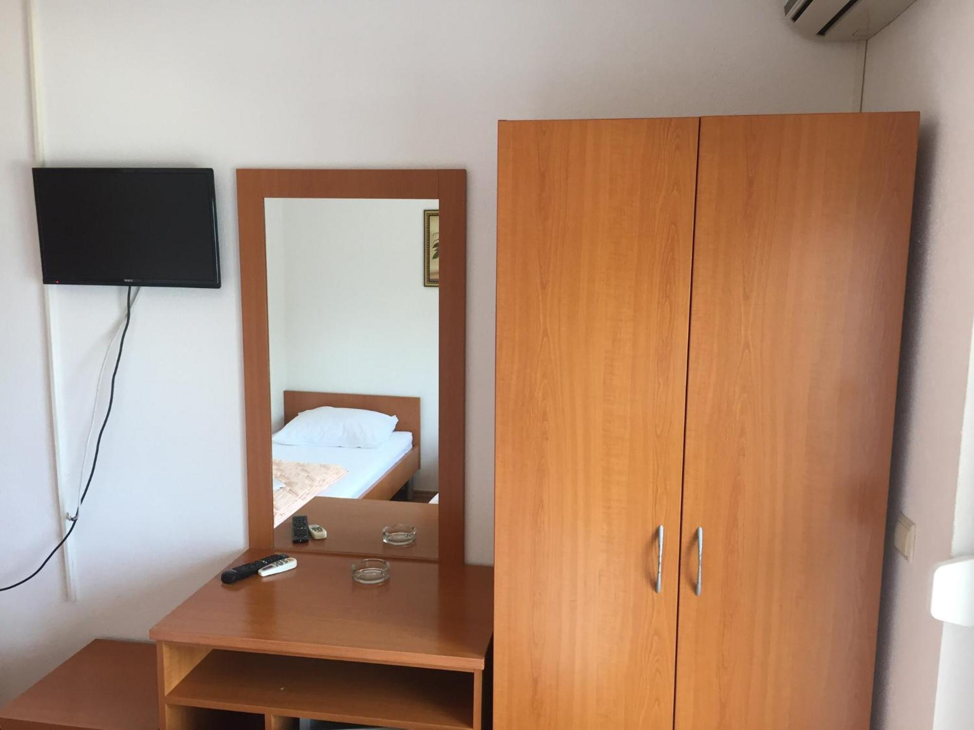 Apartments Kristic เนอุม ห้อง รูปภาพ