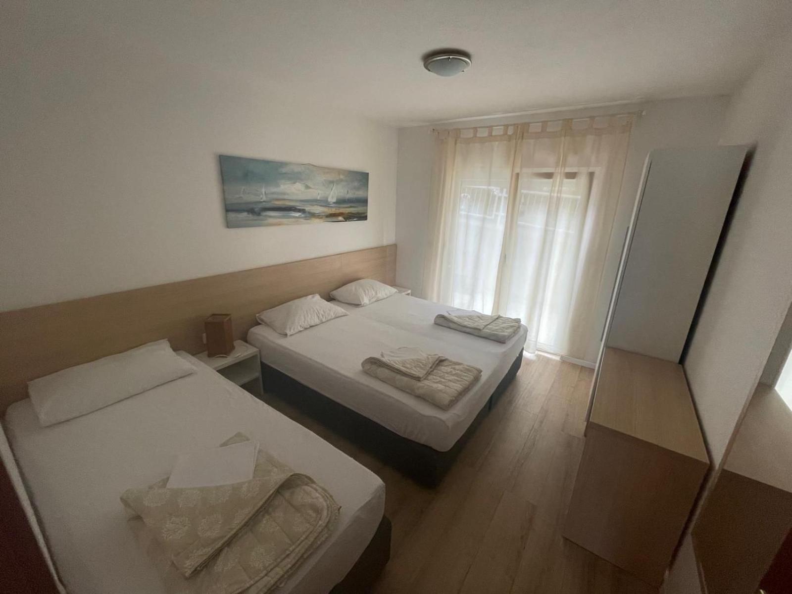 Apartments Kristic เนอุม ภายนอก รูปภาพ