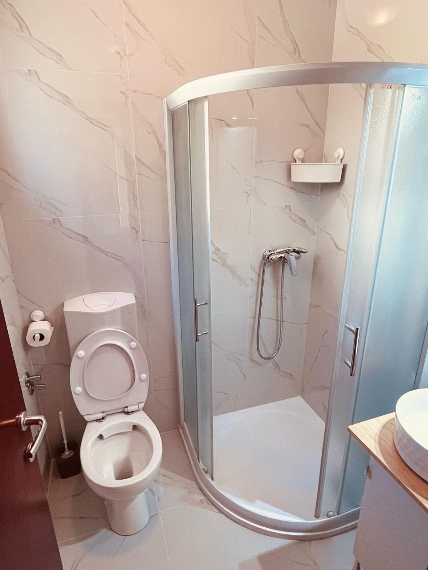 Apartments Kristic เนอุม ภายนอก รูปภาพ