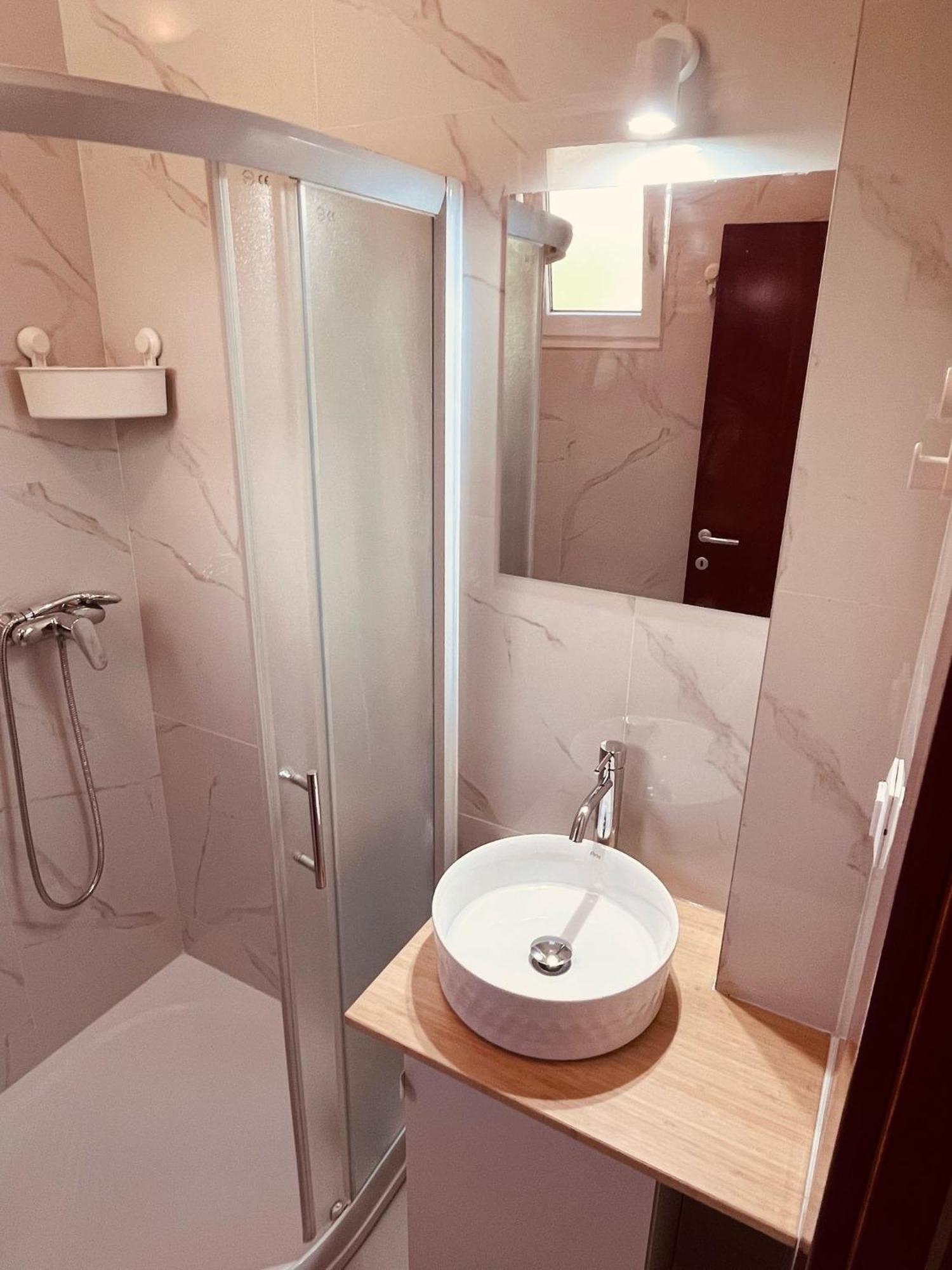 Apartments Kristic เนอุม ภายนอก รูปภาพ